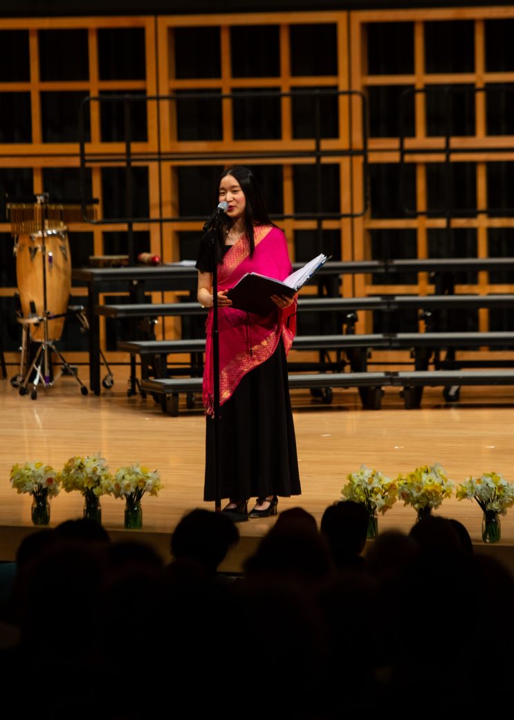 Music choir maestro at Earthones 2024