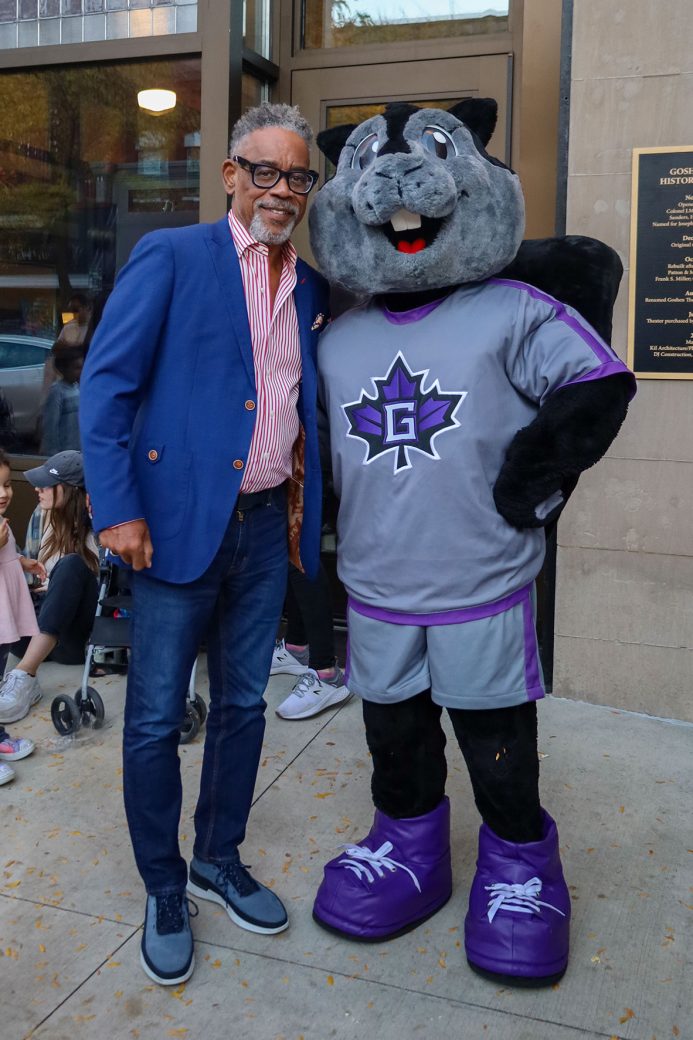 Dash hugging a man at Connectapalooza