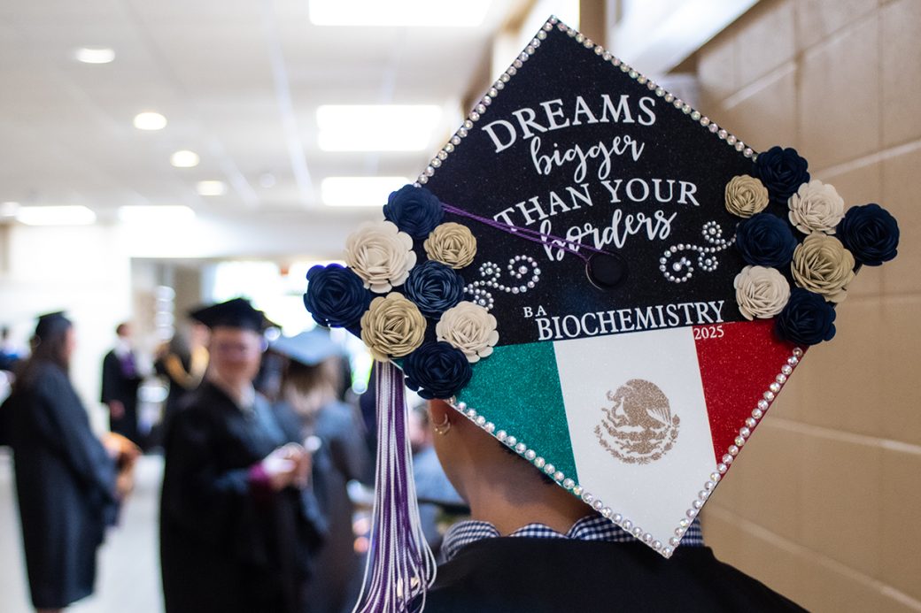 mortarboard with Mexico flag
