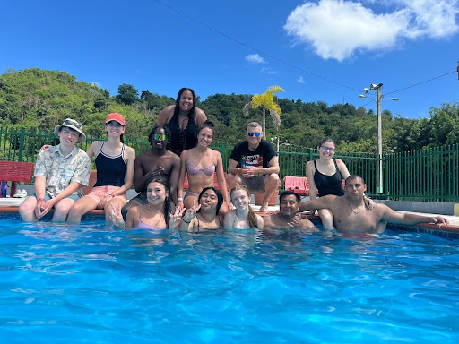 Group photo of students at Los Chorritos de Villalba