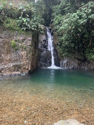 One of the first waterfalls on our hike.